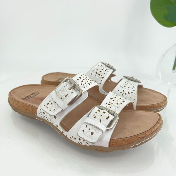 Earth Women's Sand Antigua Sandal Size 7 Low Wedge Slide White Straps Buckle - Picture 2 of 12